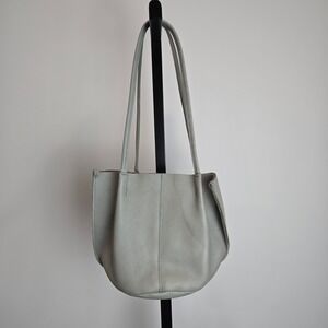 Portland Leather Goods Devan Bucket Light Grey Pebbled Leather Shoulder Bag Tote